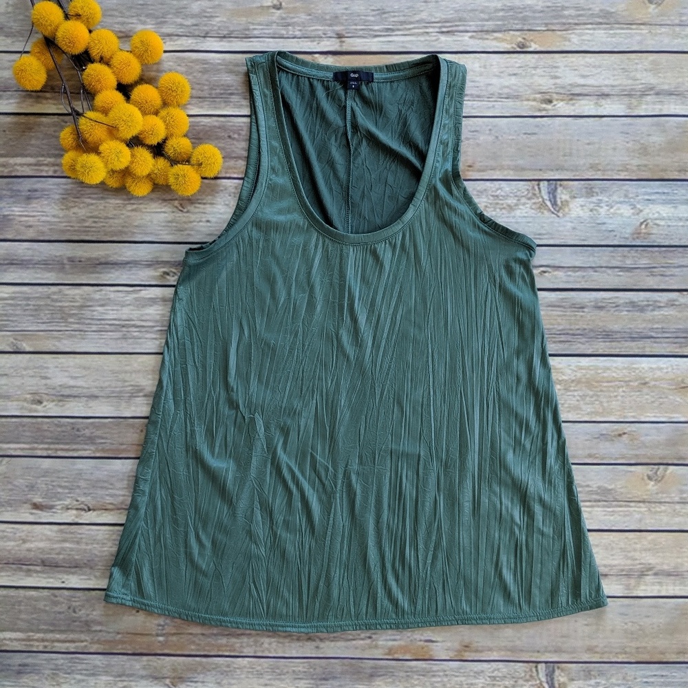 GAP Shiney Green Crinkled Tank Top